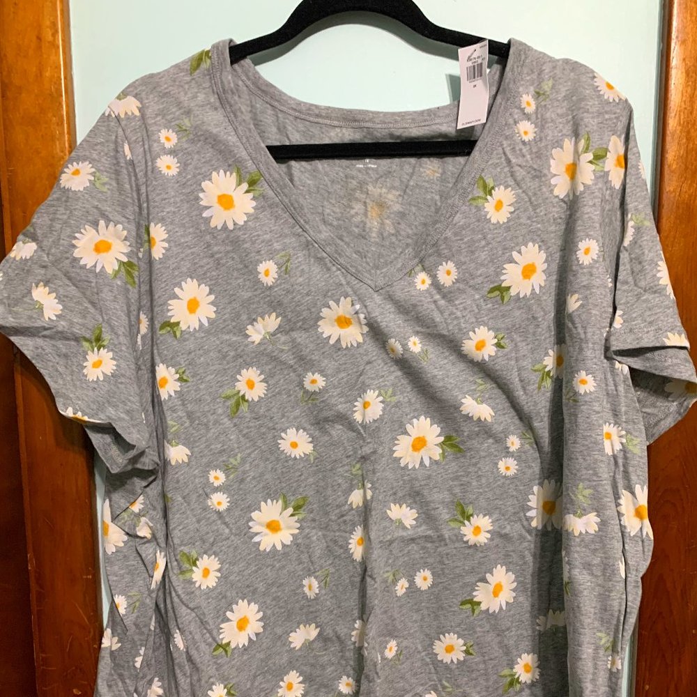 Old Navy Everyday Tee 3x Daisies